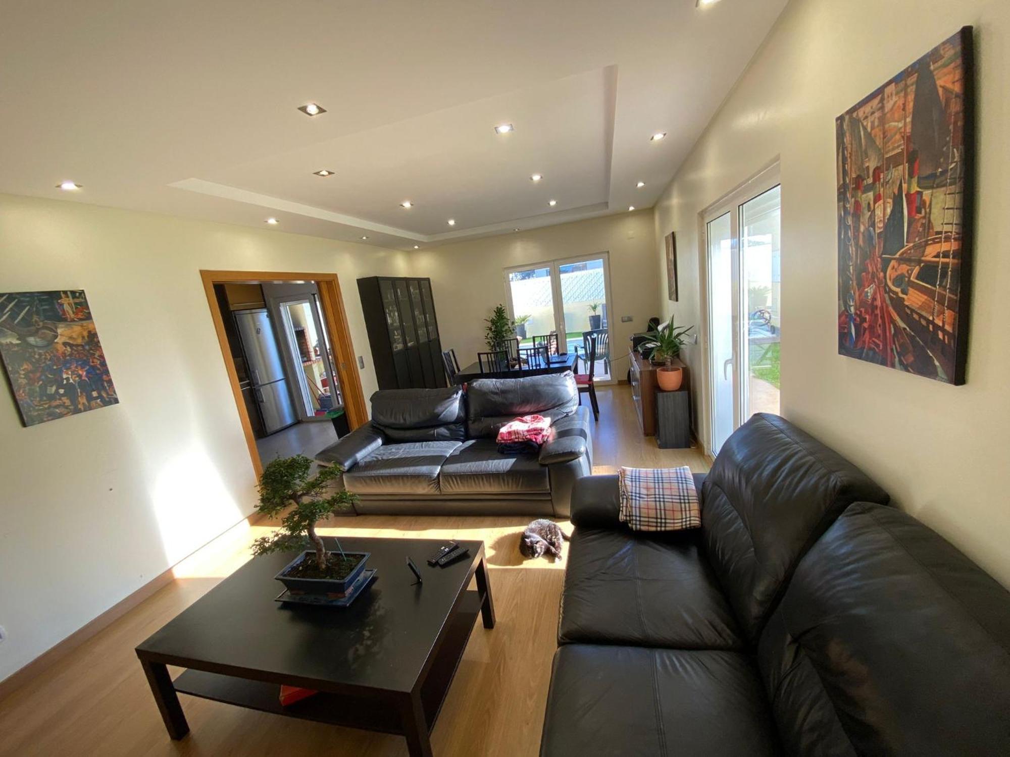 Zion Guest House อัลมาดา ภายนอก รูปภาพ