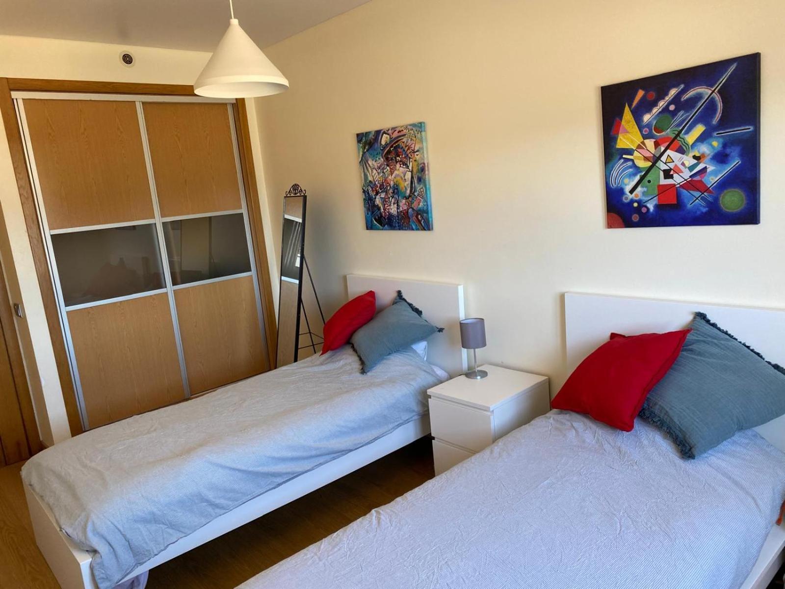 Zion Guest House อัลมาดา ภายนอก รูปภาพ